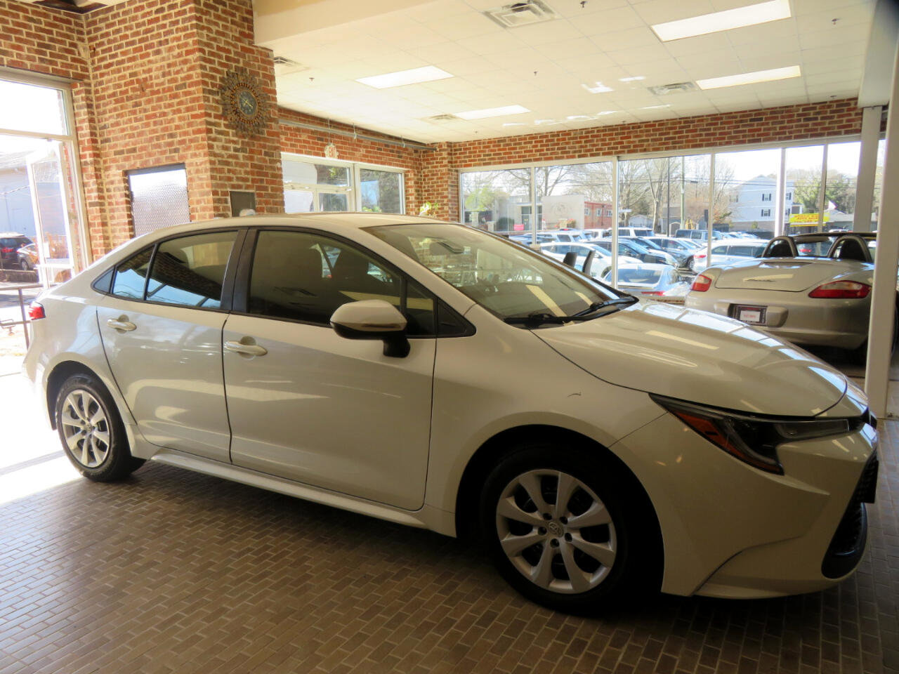 Used 2020 Toyota Corolla LE image 55