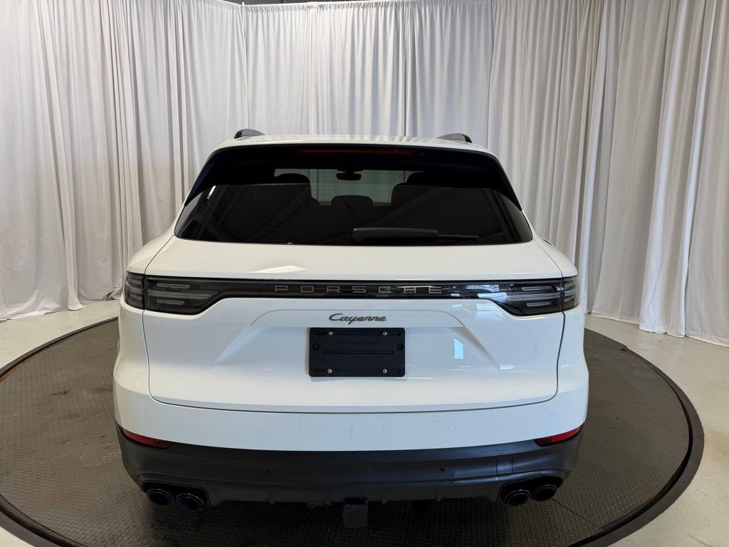 Certified 2023 Porsche Cayenne Platinum Edition image 29