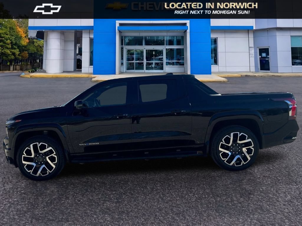 Certified 2025 Chevrolet Silverado EV RST AWD/4WD image 8