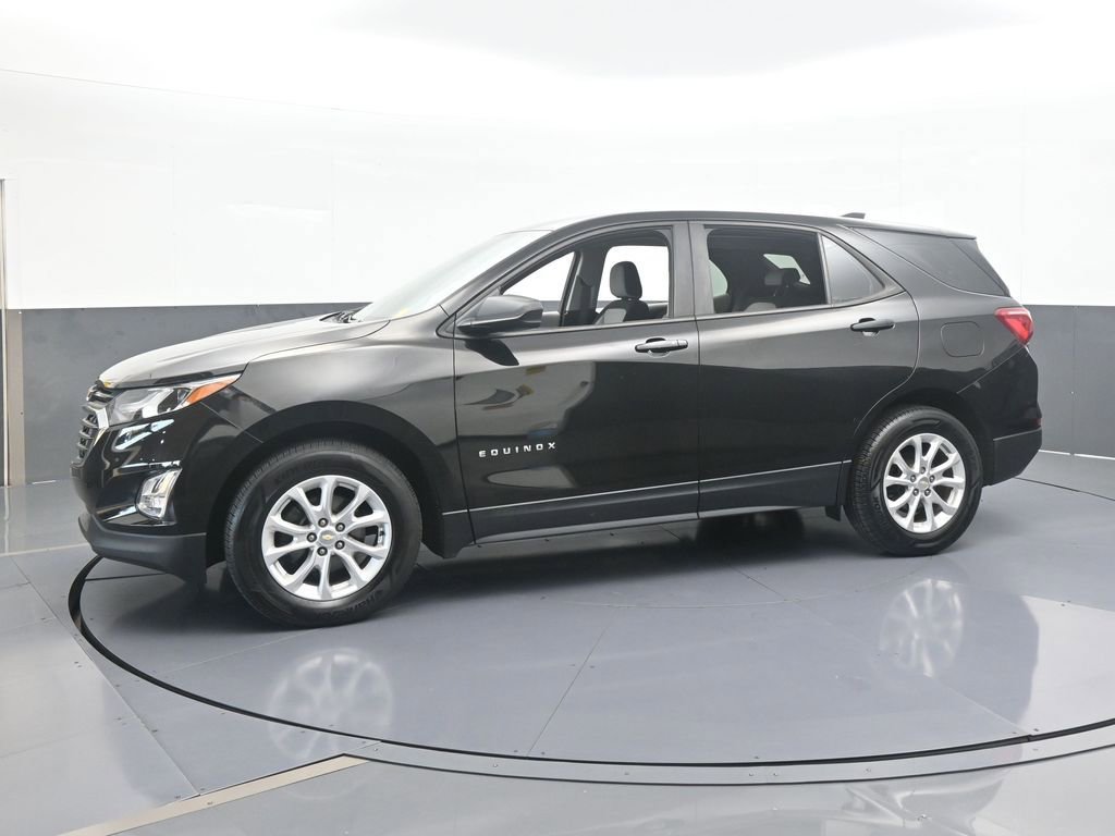 Used 2020 Chevrolet Equinox LS image 2