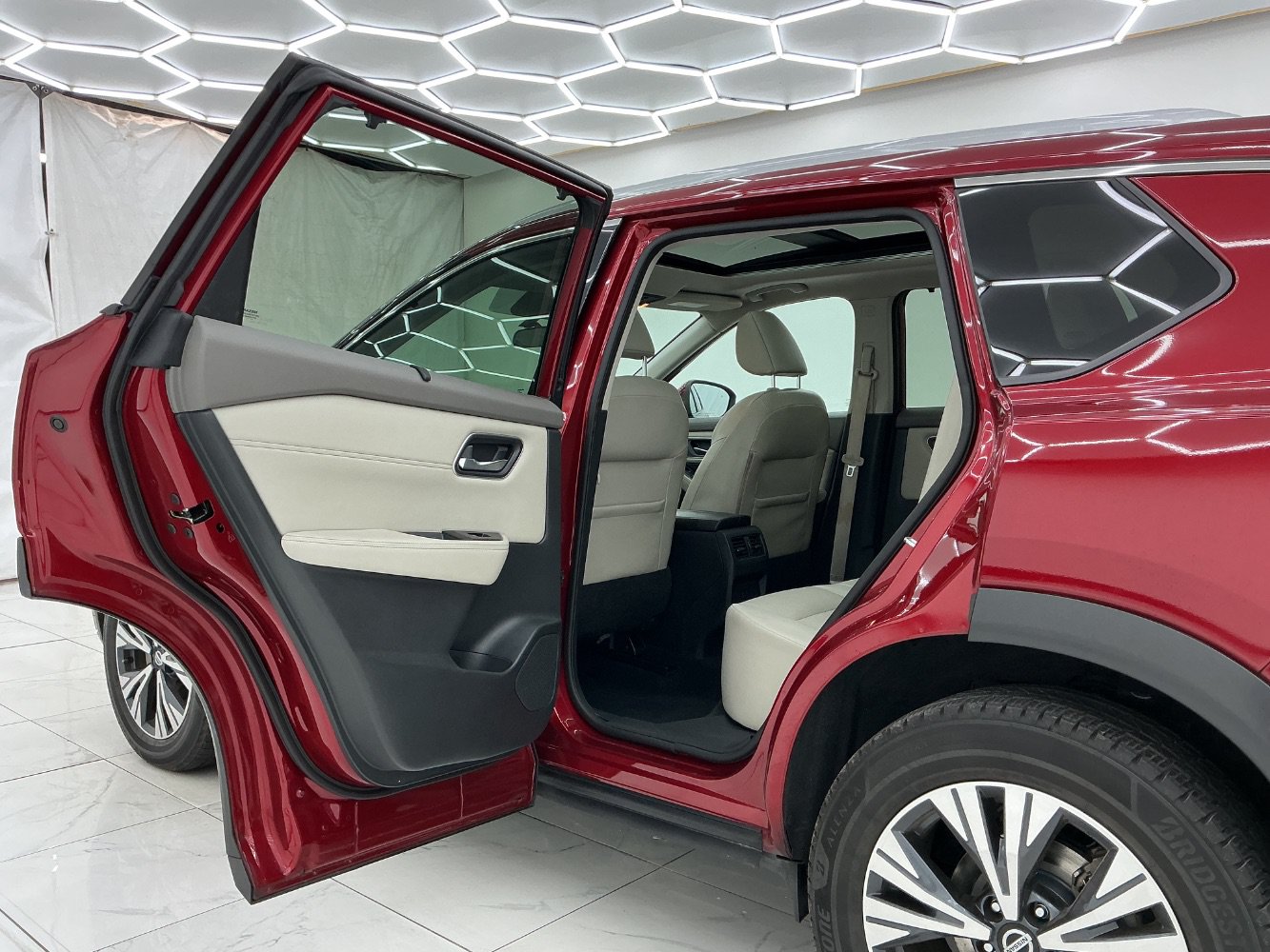 Used 2021 Nissan Rogue SV w/ Premium Package AWD/4WD image 22