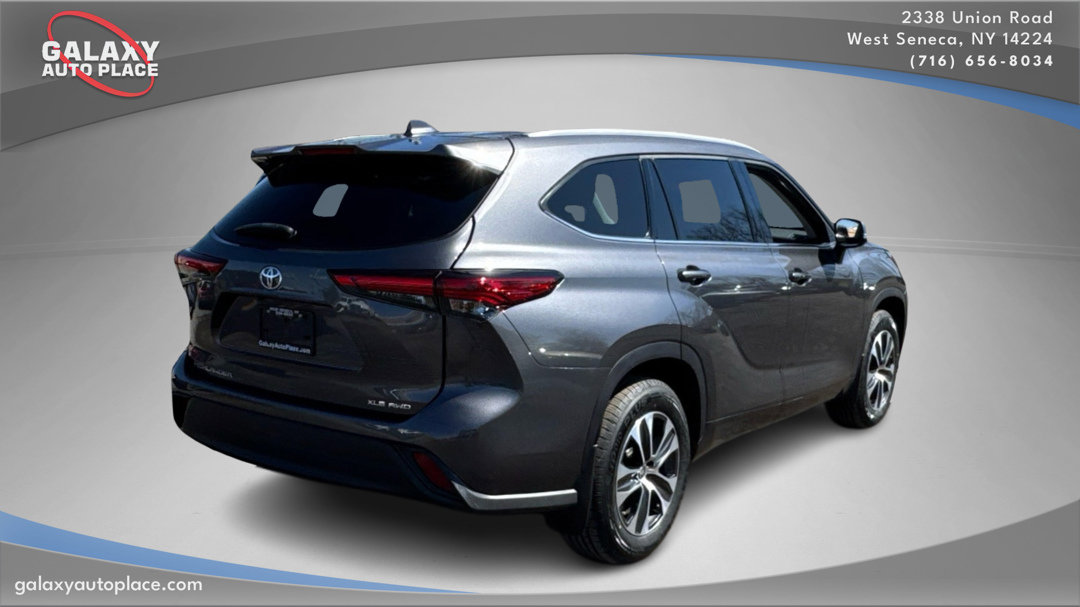 Used 2022 Toyota Highlander XLE image 5