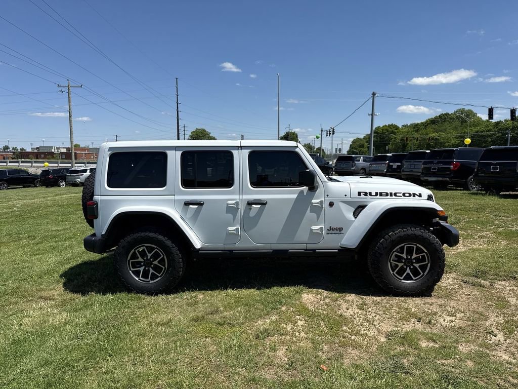 Used 2026 Jeep Wrangler Unlimited Rubicon AWD/4WD image 14