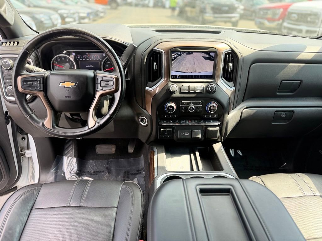 Used 2020 Chevrolet Silverado 1500 High Country w/ Technology Package AWD/4WD image 13