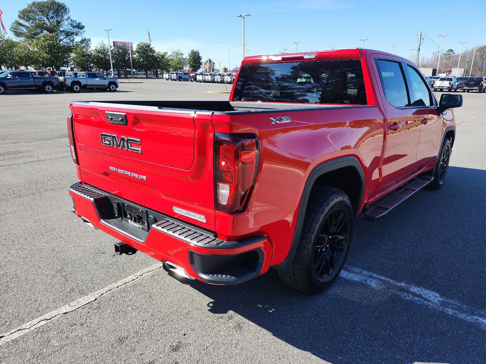 New 2026 GMC Sierra 1500 Elevation image 3