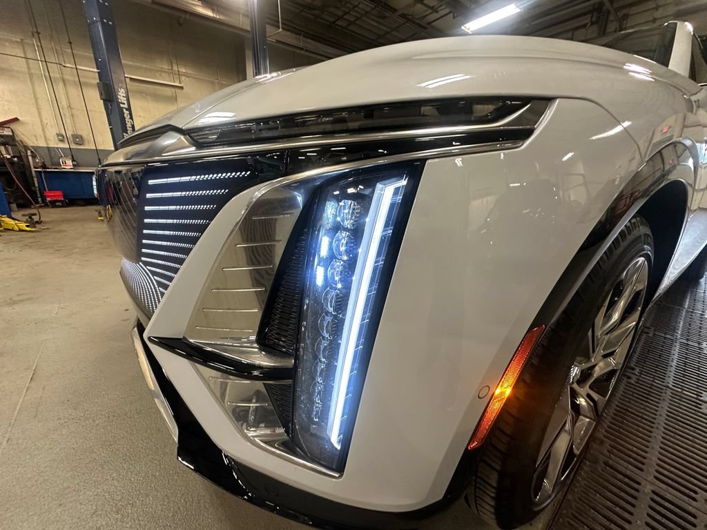 Certified 2026 Cadillac Lyriq Signature Luxury w/ Nappa Leather Package AWD/4WD image 30