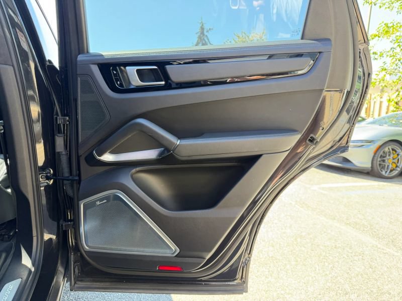 Used 2019 Porsche Cayenne Turbo AWD/4WD image 26