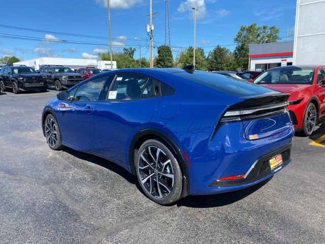 New 2025 Toyota Prius Plug-In Hybrid FWD image 12