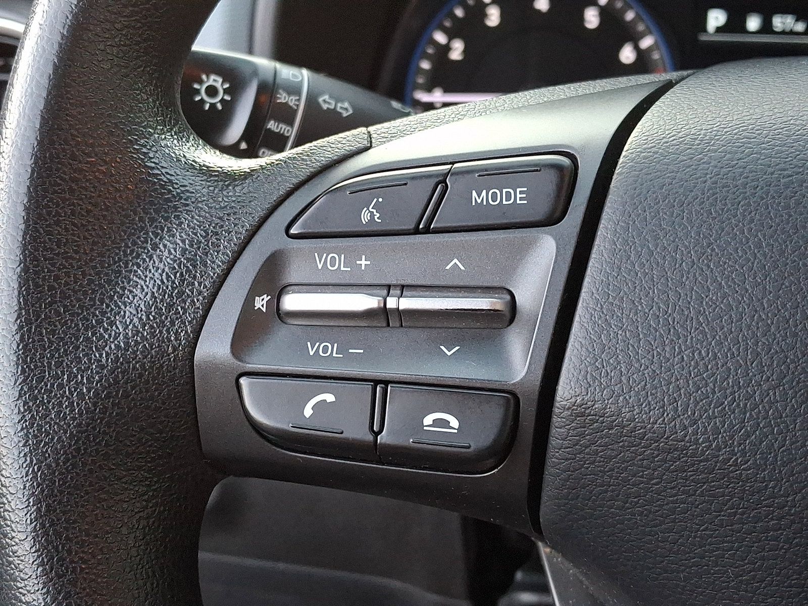 Used 2019 Hyundai Kona SE FWD image 23