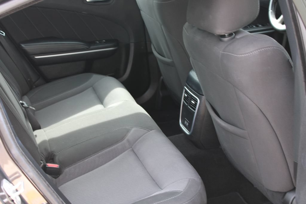 Used 2022 Dodge Charger SXT RWD image 16