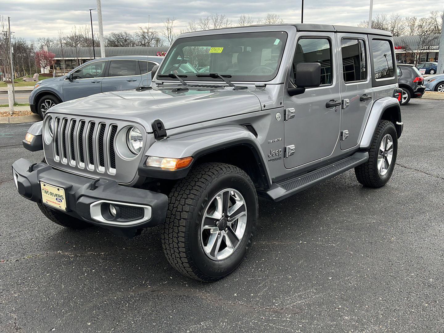 Used 2019 Jeep Wrangler Unlimited Sahara image 4