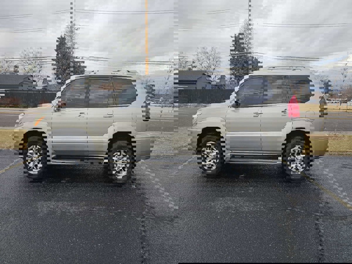 Used 2004 Lexus GX 470 4WD image 2