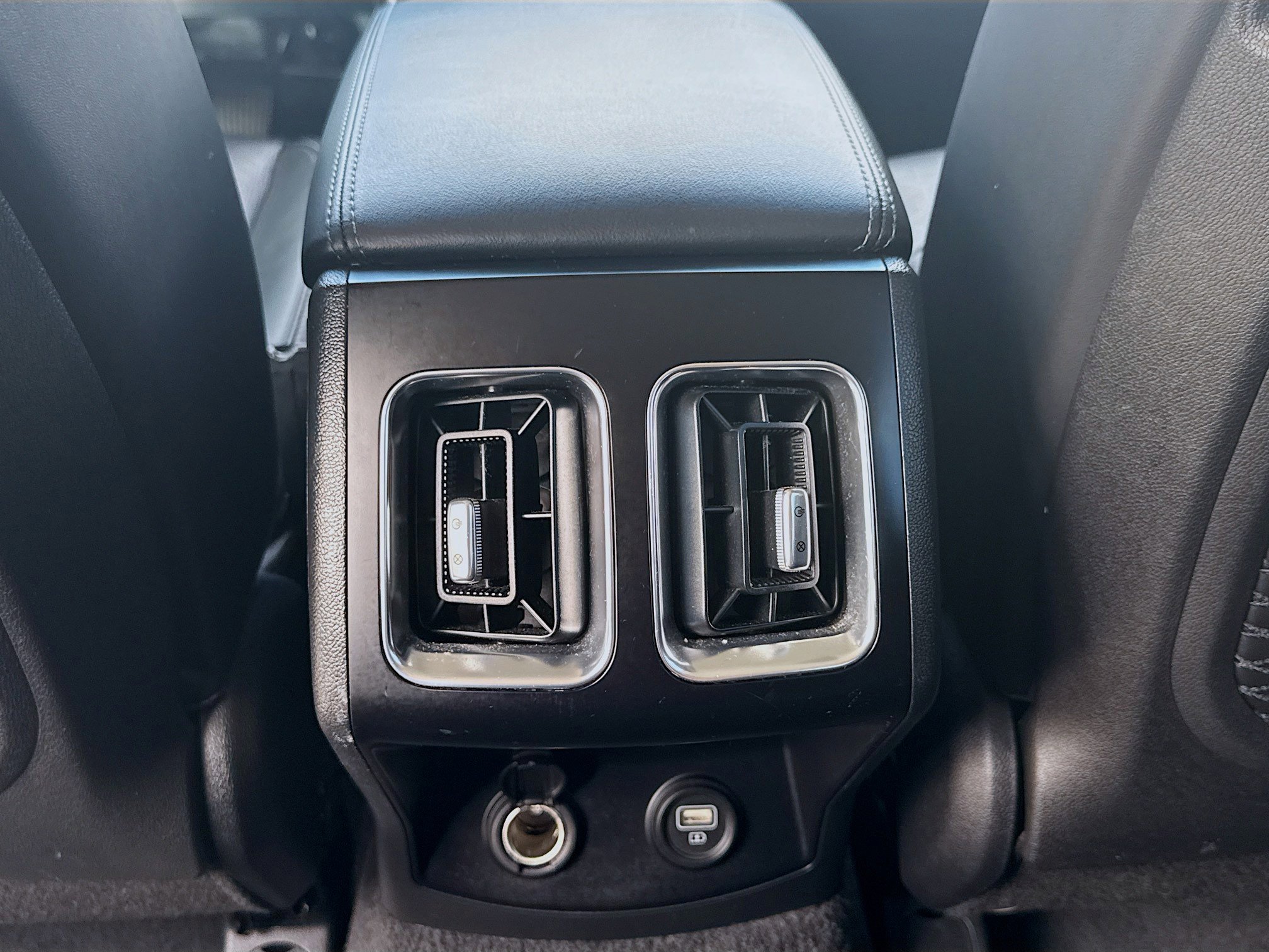 Used 2023 Kia Sorento S image 21