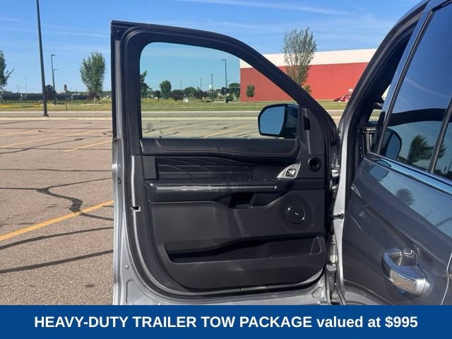 Used 2024 Ford Expedition Max Platinum AWD/4WD image 5