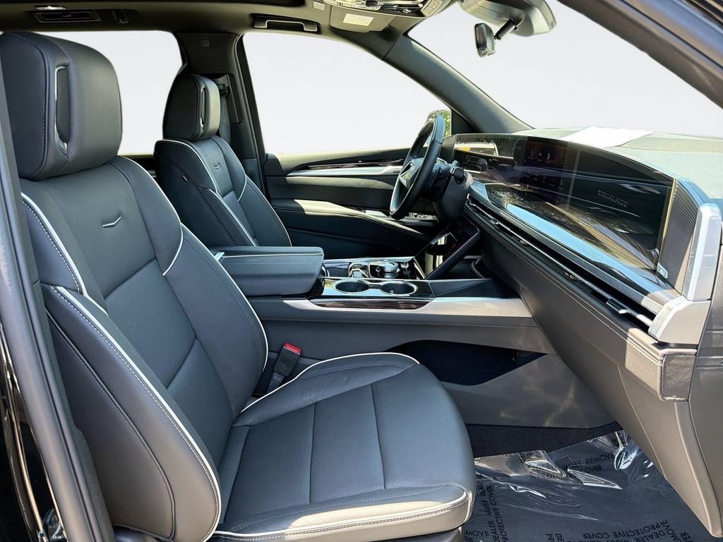 Certified 2026 Cadillac Escalade ESV Luxury AWD/4WD image 34