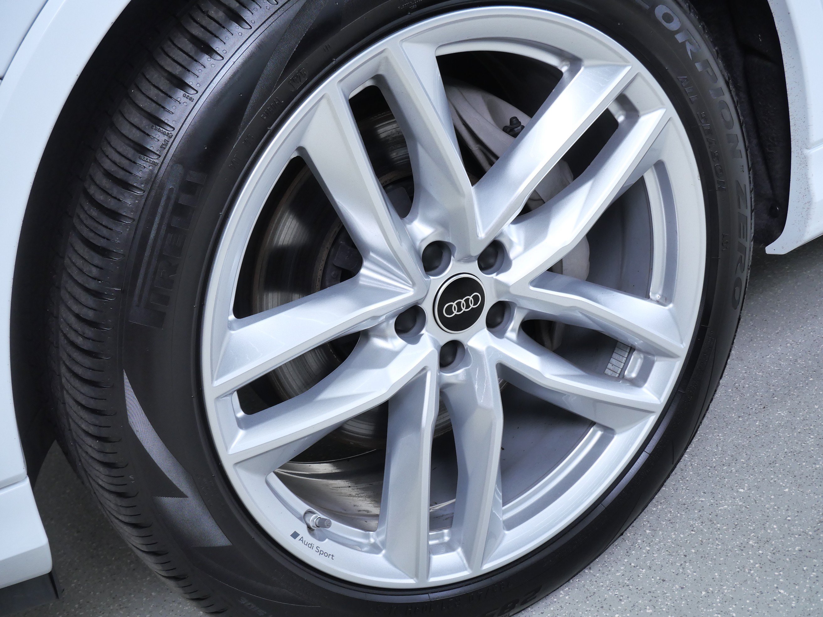 Used 2025 Audi Q7 3.0T Premium Plus w/ Premium Plus Package AWD/4WD image 13