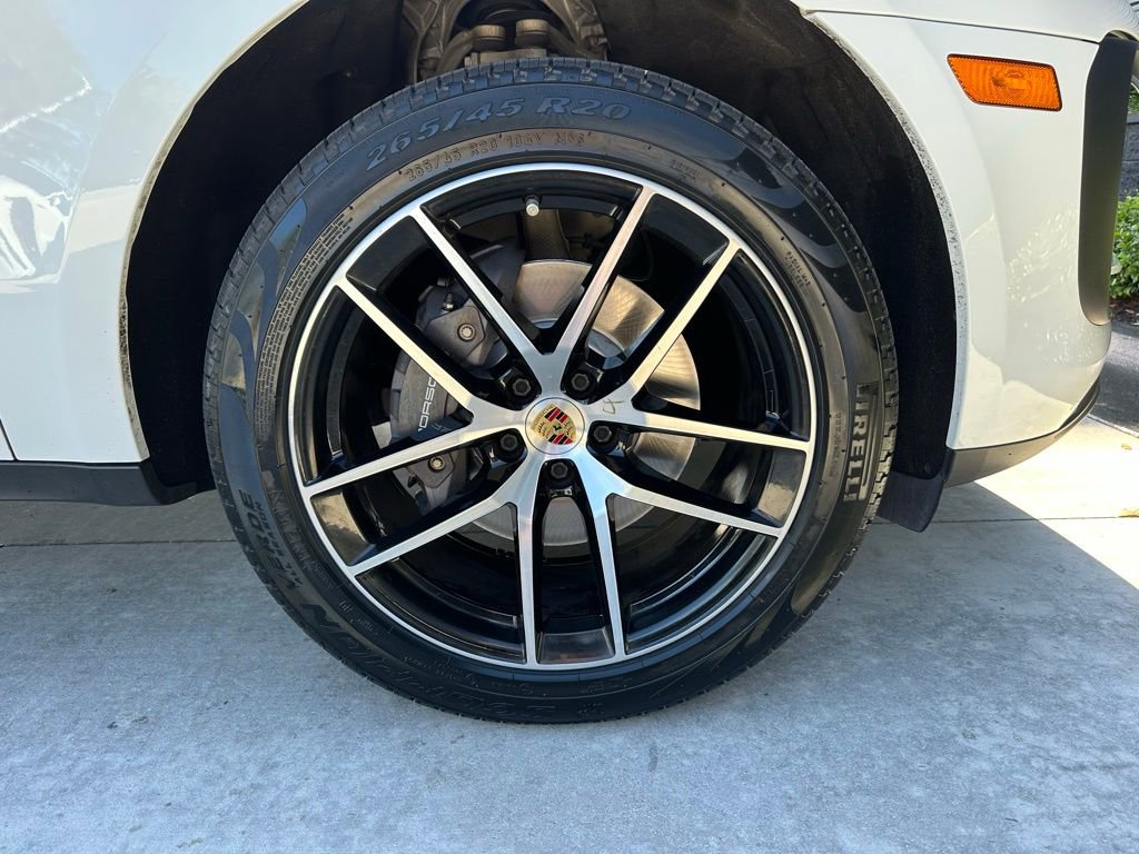 Certified 2023 Porsche Macan AWD/4WD image 15