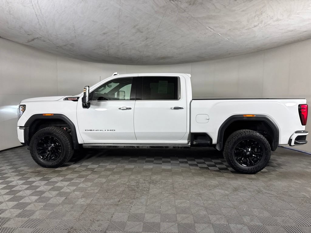 Used 2024 GMC Sierra 3500 Denali w/ Denali Reserve Package AWD/4WD image 8