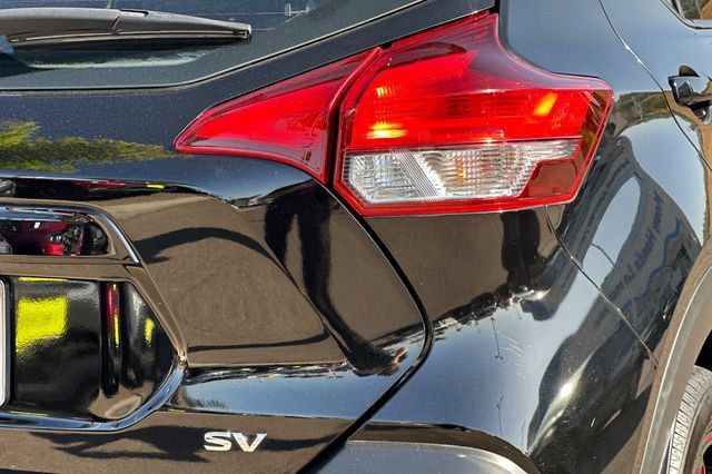 Used 2018 Nissan Kicks SV image 29