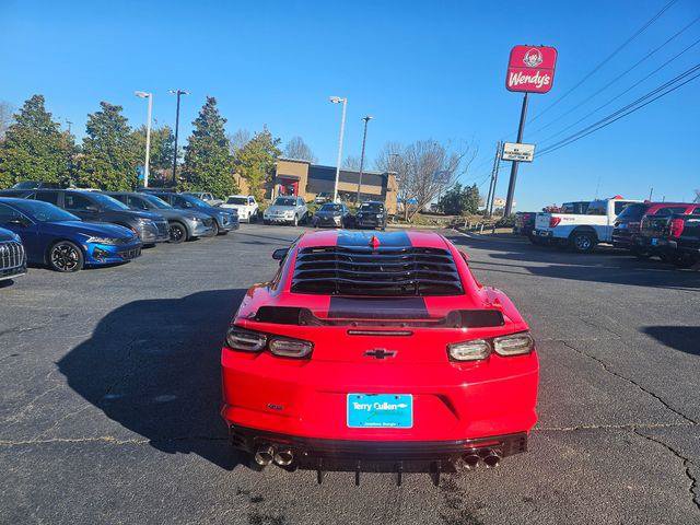 Used 2022 Chevrolet Camaro LT w/ RS Package RWD image 7