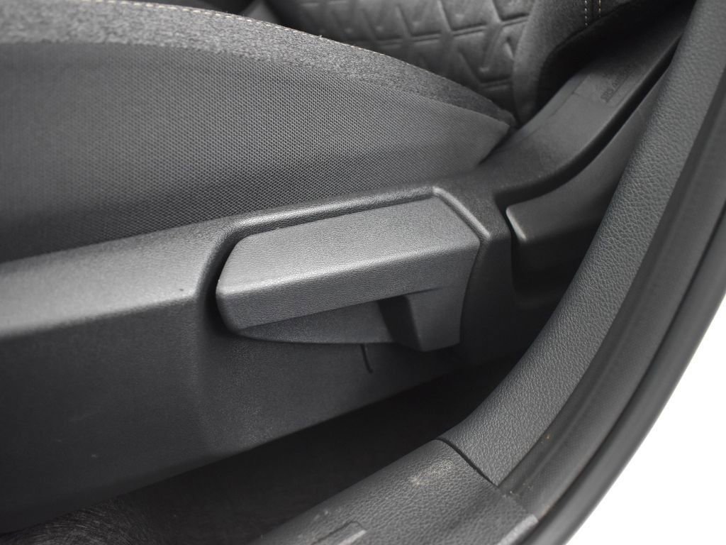 New 2026 Nissan Kicks SV w/ SV Premium Package image 28