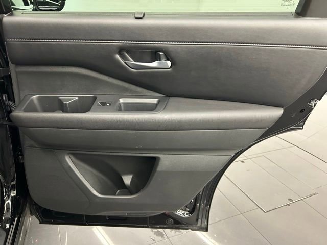Certified 2024 Nissan Pathfinder SL image 26