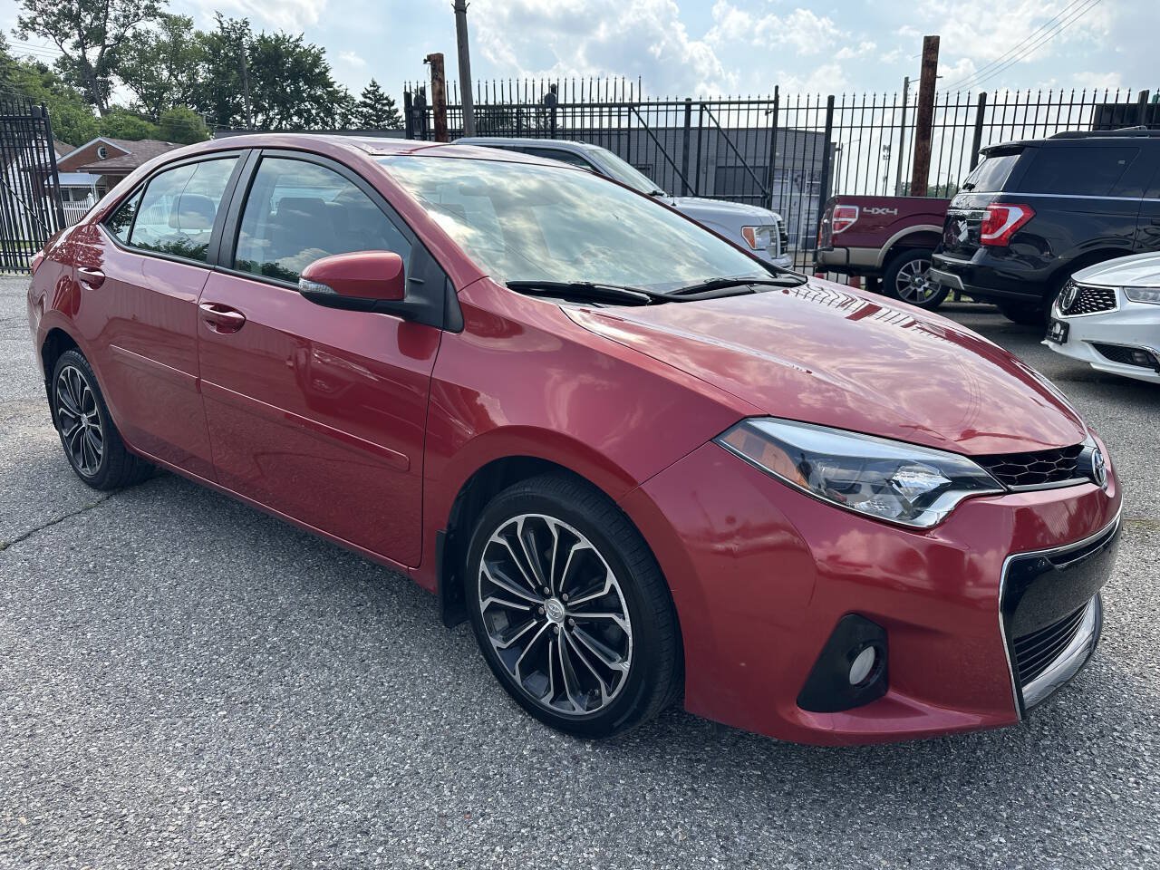 Used 2015 Toyota Corolla S Premium FWD image 3