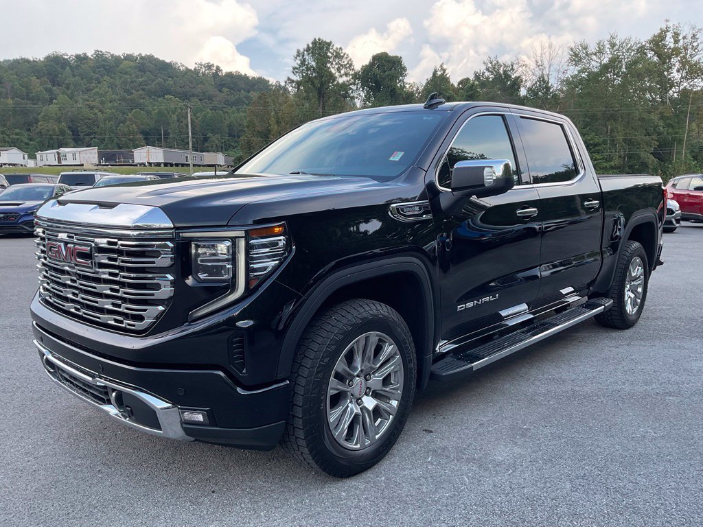 Used 2022 GMC Sierra 1500 Denali AWD/4WD image 3