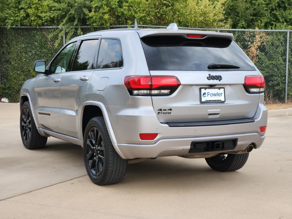 Used 2019 Jeep Grand Cherokee Altitude AWD/4WD image 7