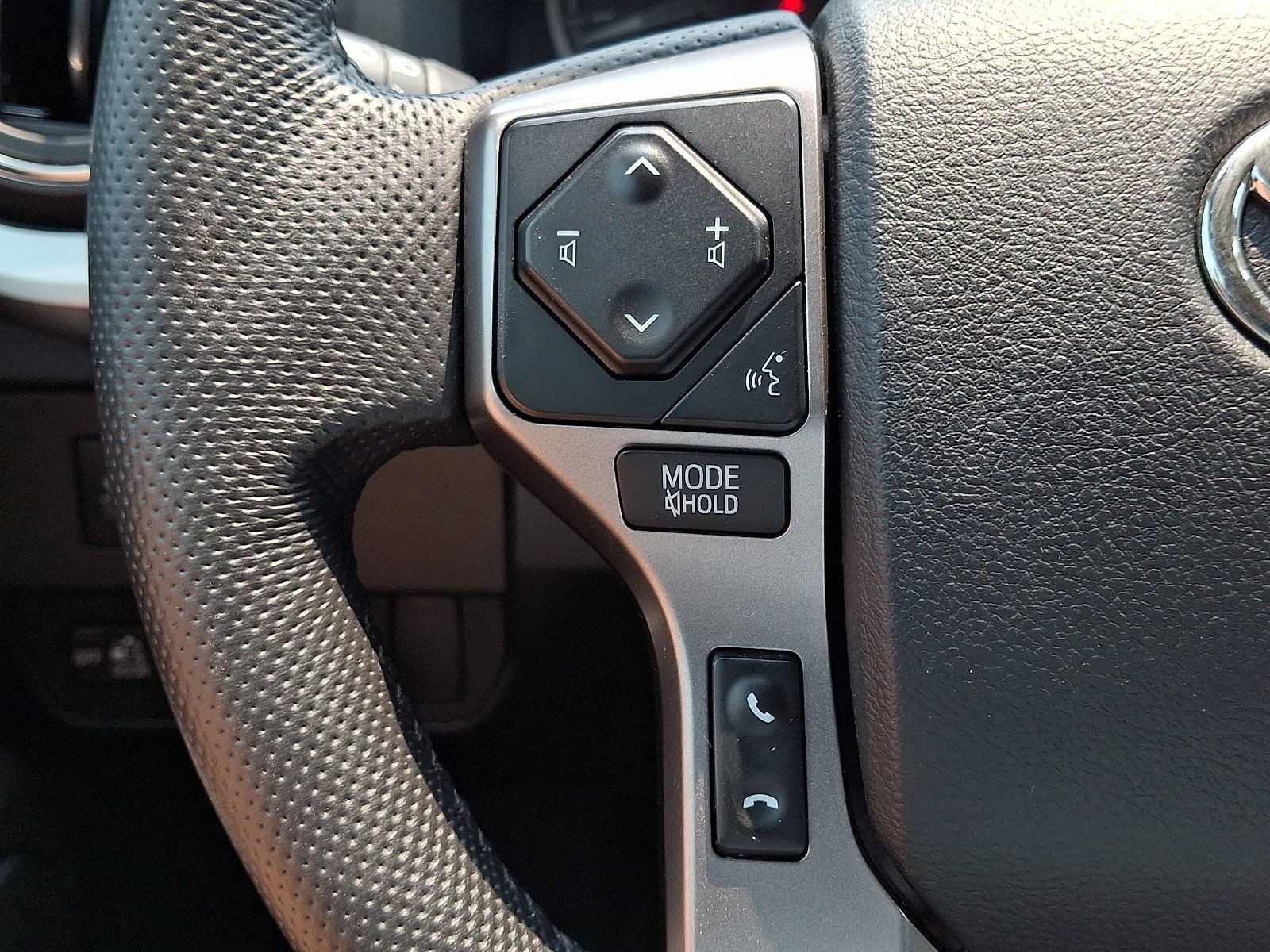 Certified 2023 Toyota Tacoma SR5 AWD/4WD image 21