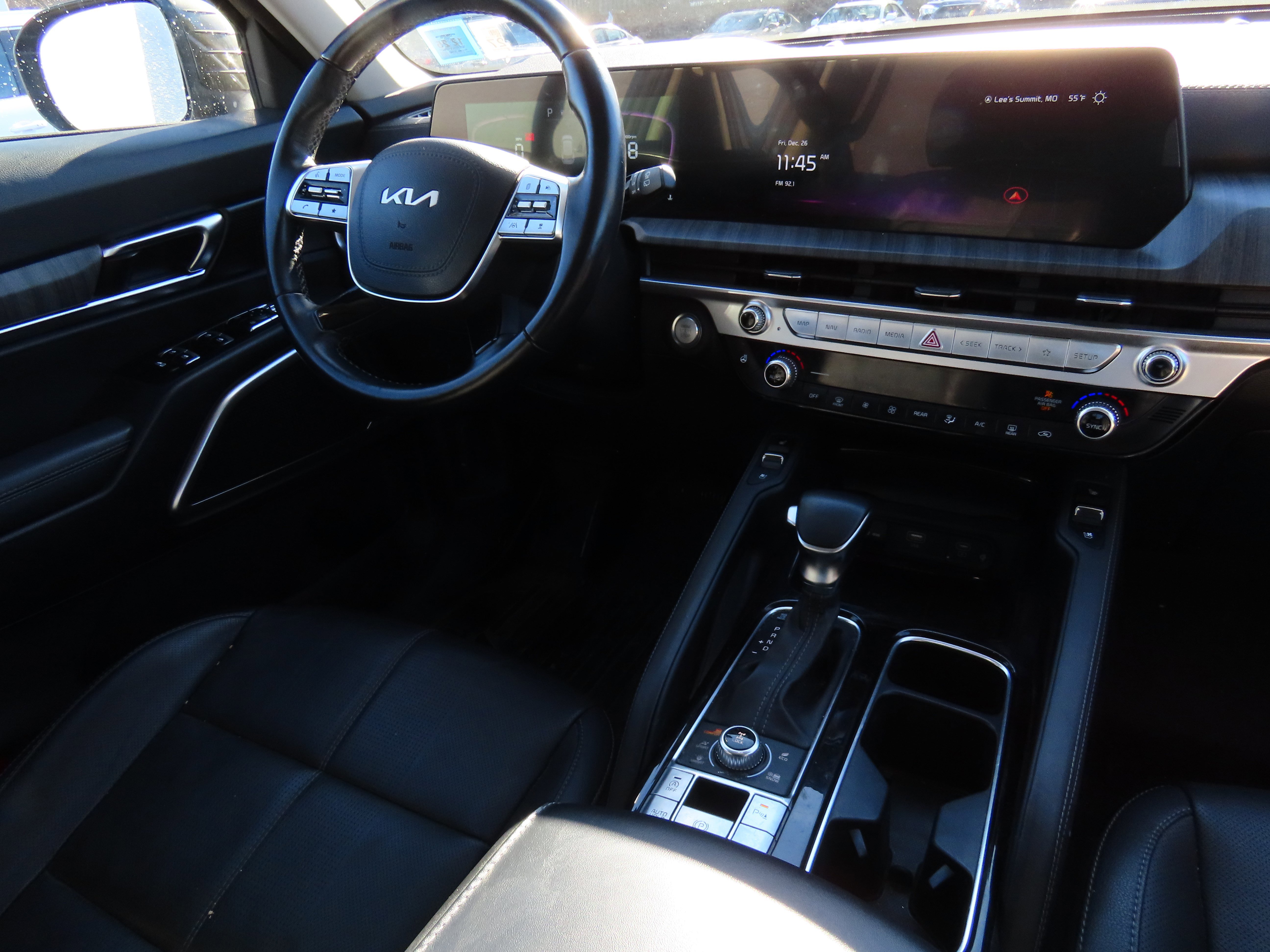 Used 2023 Kia Telluride EX w/ EX Captain's Chair Package image 14