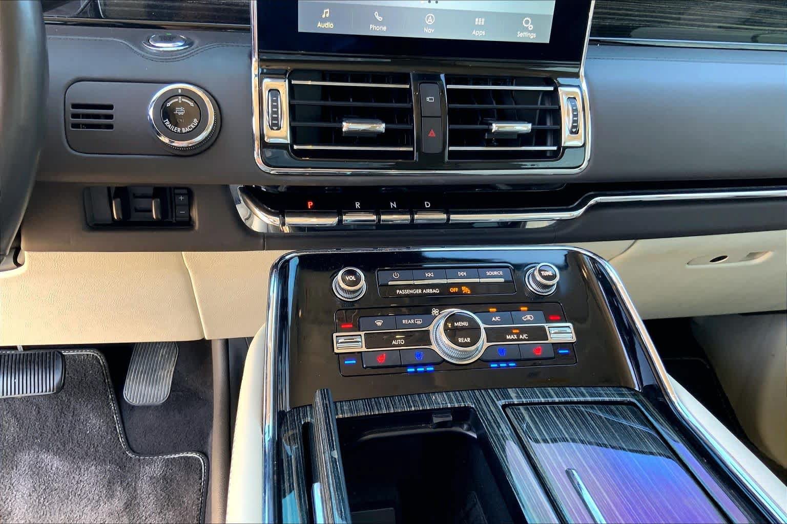 Used 2021 Lincoln Navigator L Black Label w/ Cargo Convenience Package AWD/4WD image 31