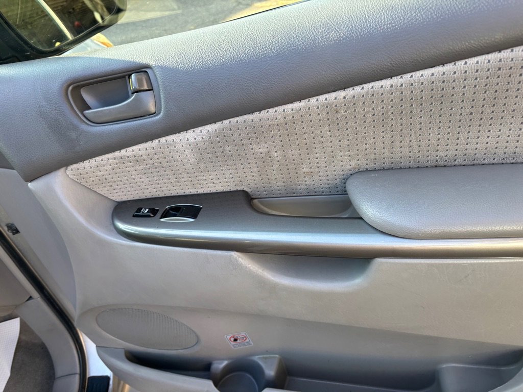 Used 2006 Toyota Sienna CE image 7