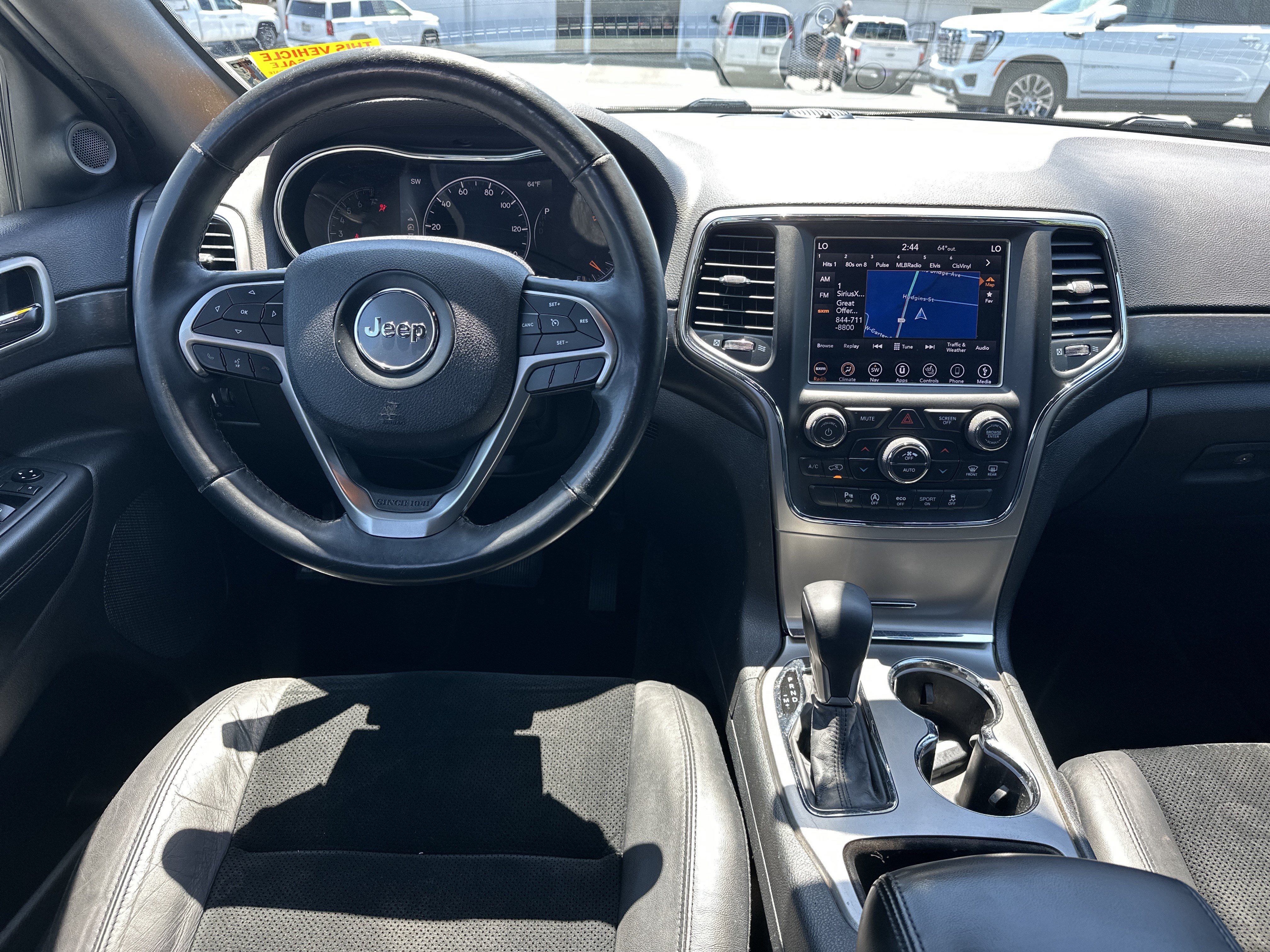 Used 2018 Jeep Grand Cherokee Altitude RWD image 17
