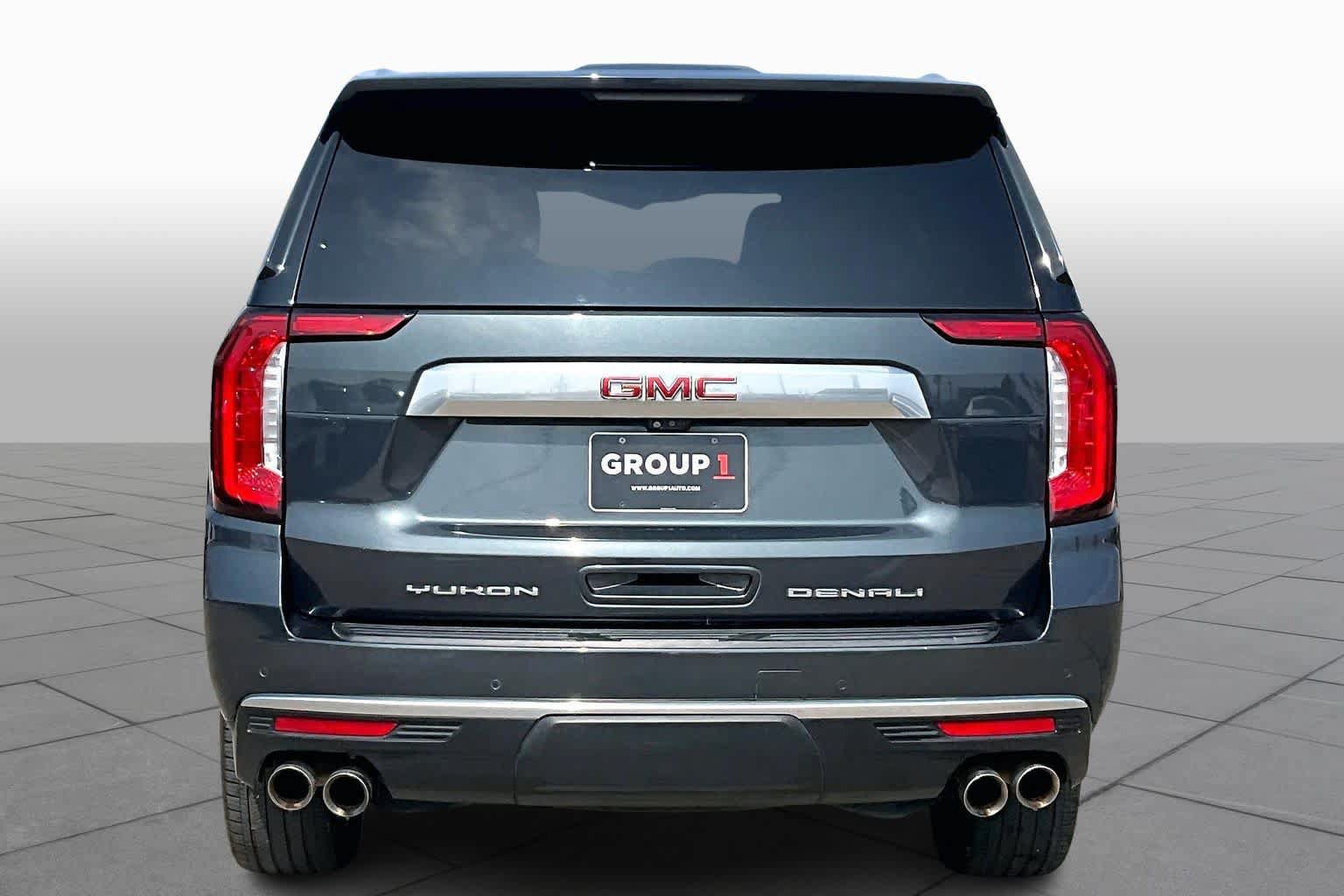 Used 2021 GMC Yukon Denali w/ Denali Premium Package AWD/4WD image 11