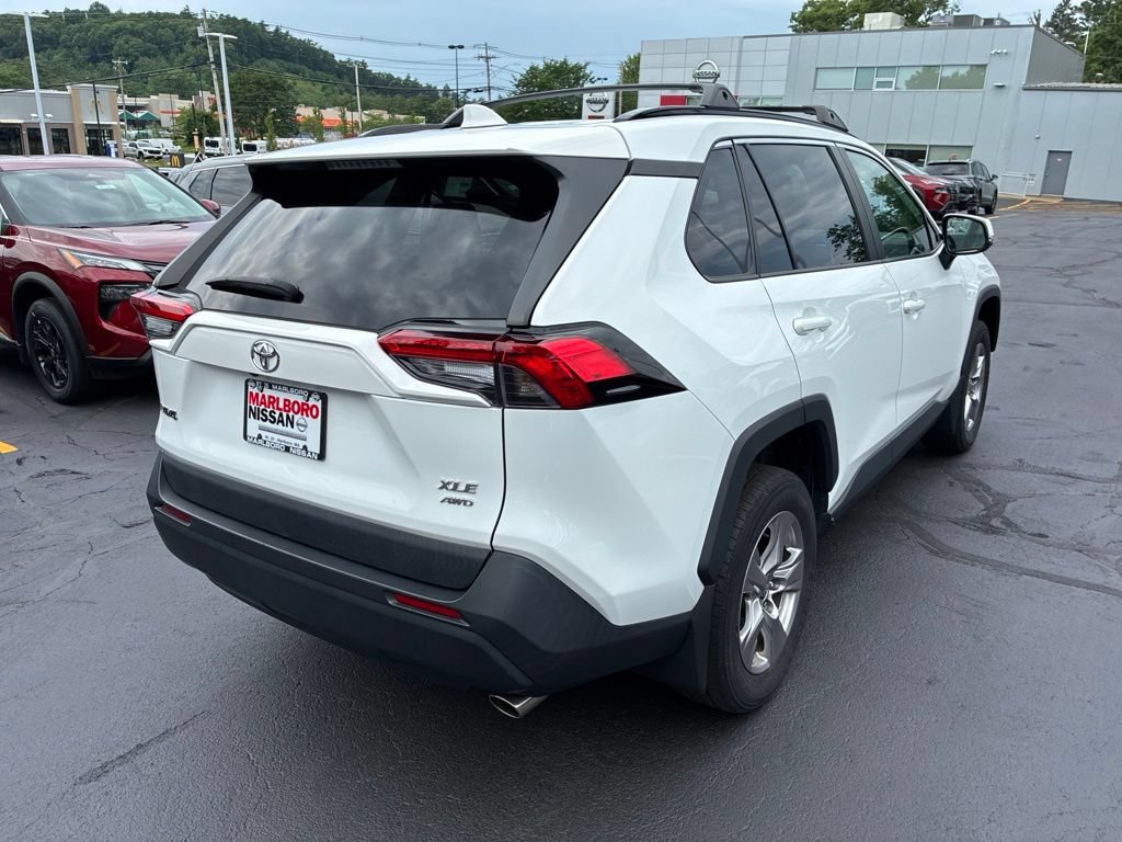Used 2022 Toyota RAV4 XLE w/ Convenience Package AWD/4WD image 7