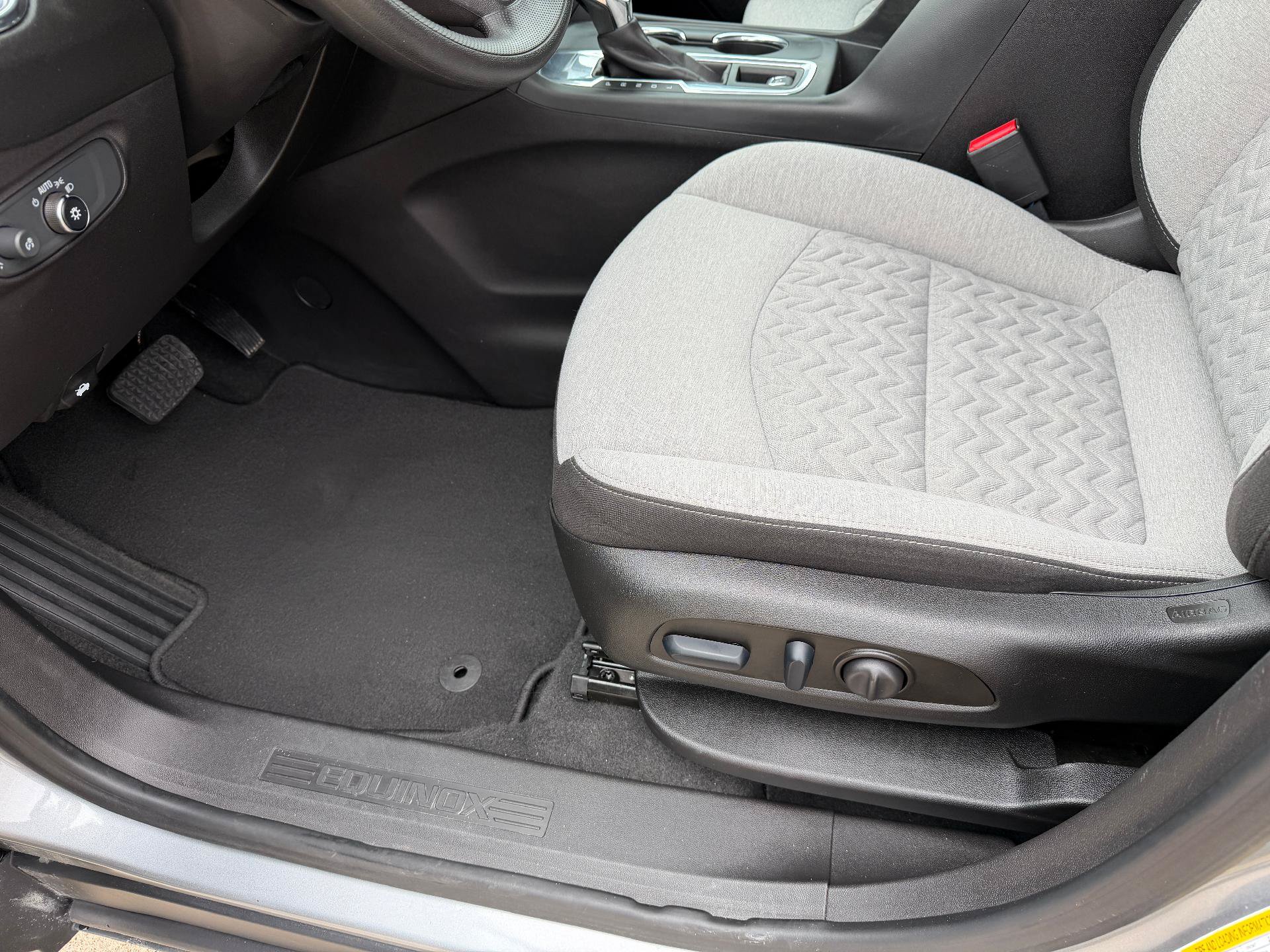 Used 2023 Chevrolet Equinox LS w/ LS Convenience Package FWD image 18