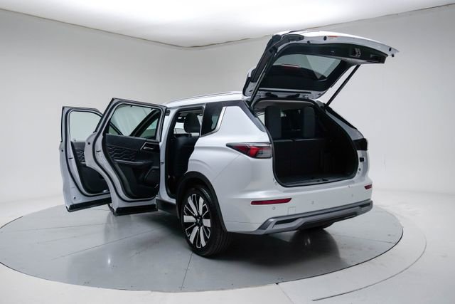 Used 2025 Mitsubishi Outlander SEL image 19