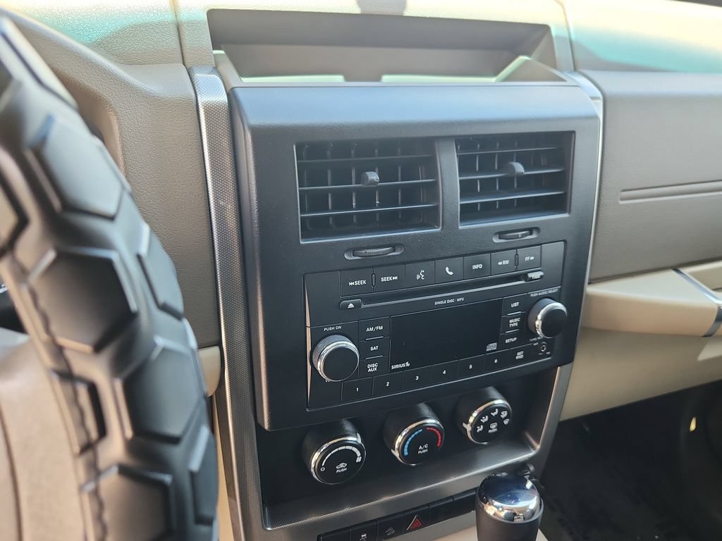 Used 2010 Jeep Liberty Sport w/ Popular Equipment Group AWD/4WD image 22