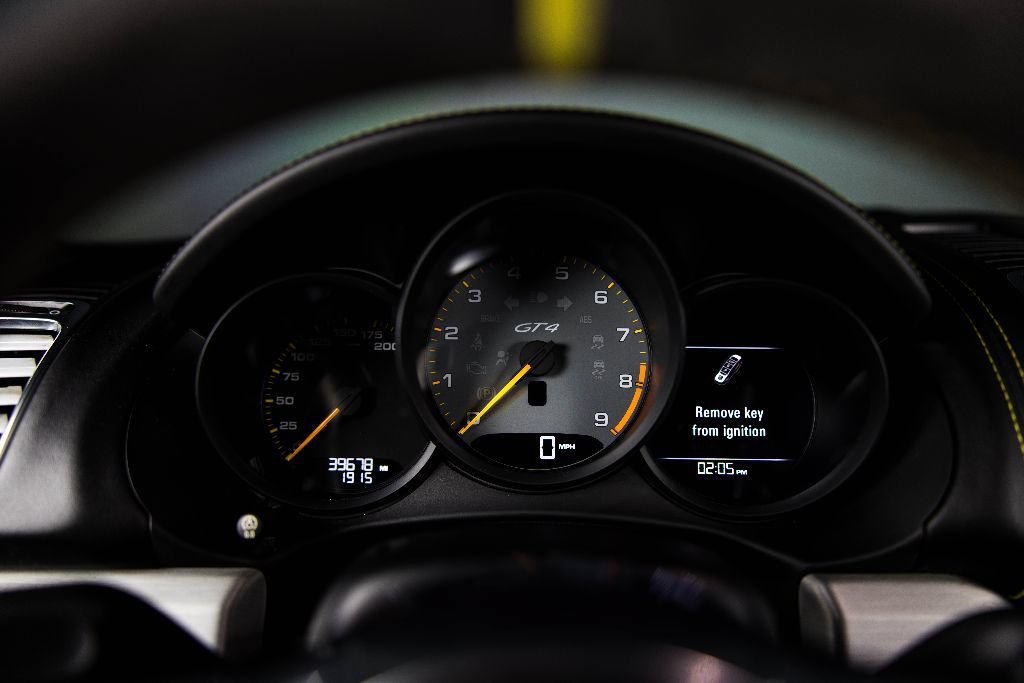 Used 2016 Porsche Cayman GT4 RWD image 17