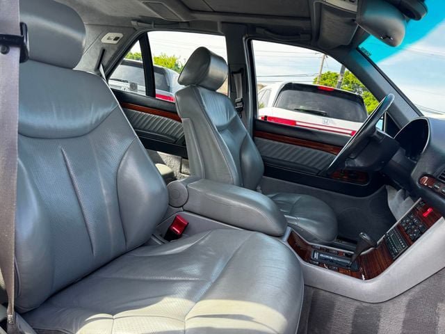 Used 1992 Mercedes-Benz 300 SE image 20