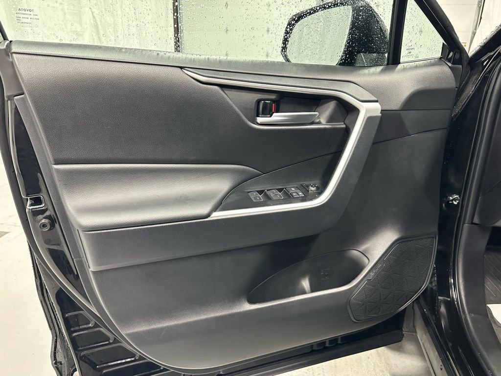 Used 2025 Toyota RAV4 Woodland Edition image 8