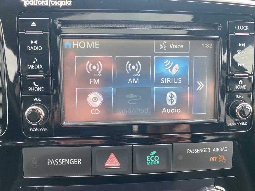 Used 2016 Mitsubishi Outlander SEL AWD/4WD image 11