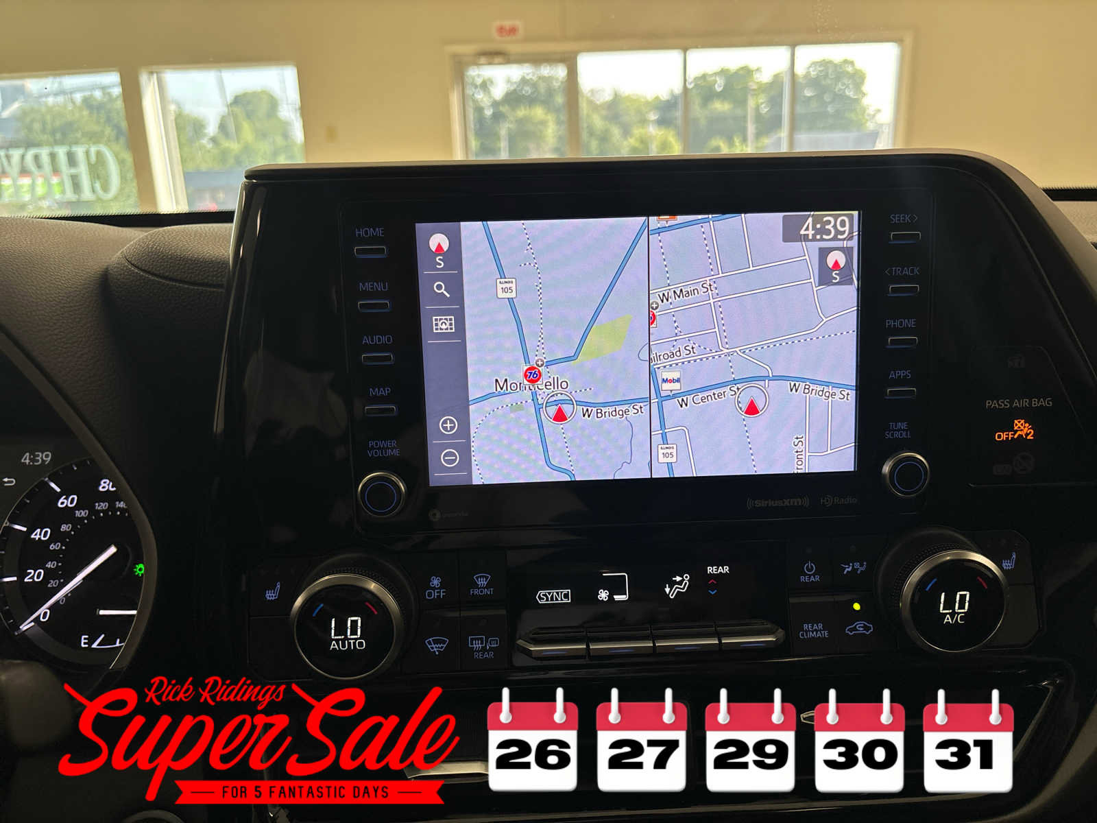 Used 2020 Toyota Highlander XLE image 37