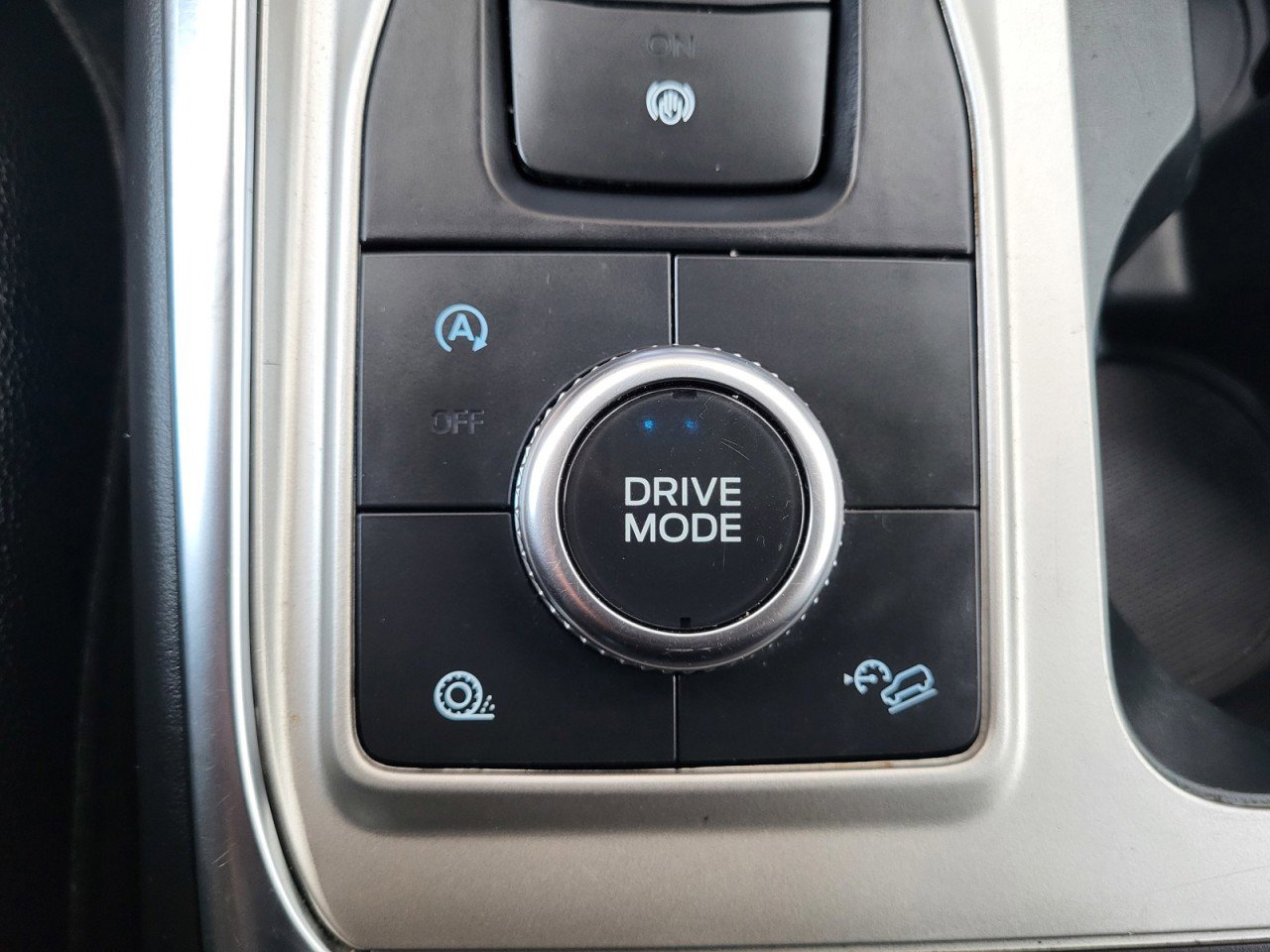 Used 2023 Ford Explorer Limited image 41