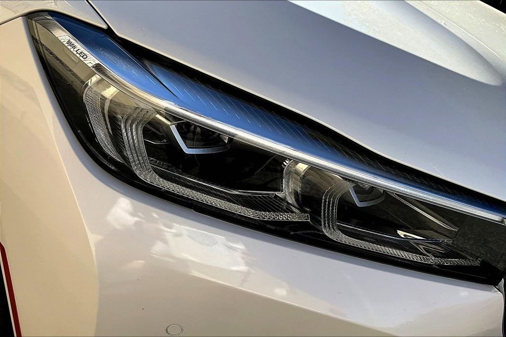 Used 2022 BMW 750i xDrive w/ Executive Package image 32