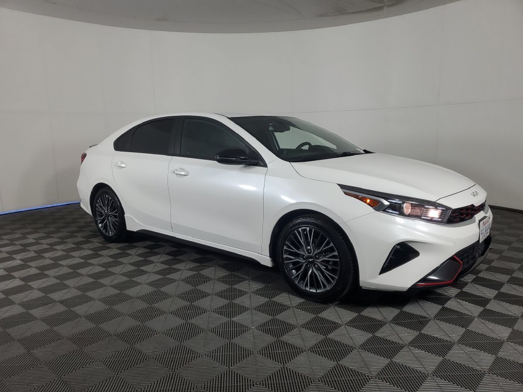 Used 2023 Kia Forte GT-Line w/ GT-Line Technology Package FWD image 2