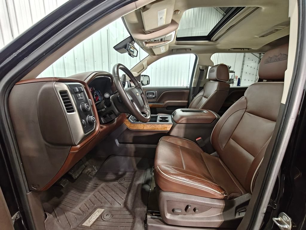 Used 2016 Chevrolet Silverado 1500 High Country w/ High Country Premium Package AWD/4WD image 31