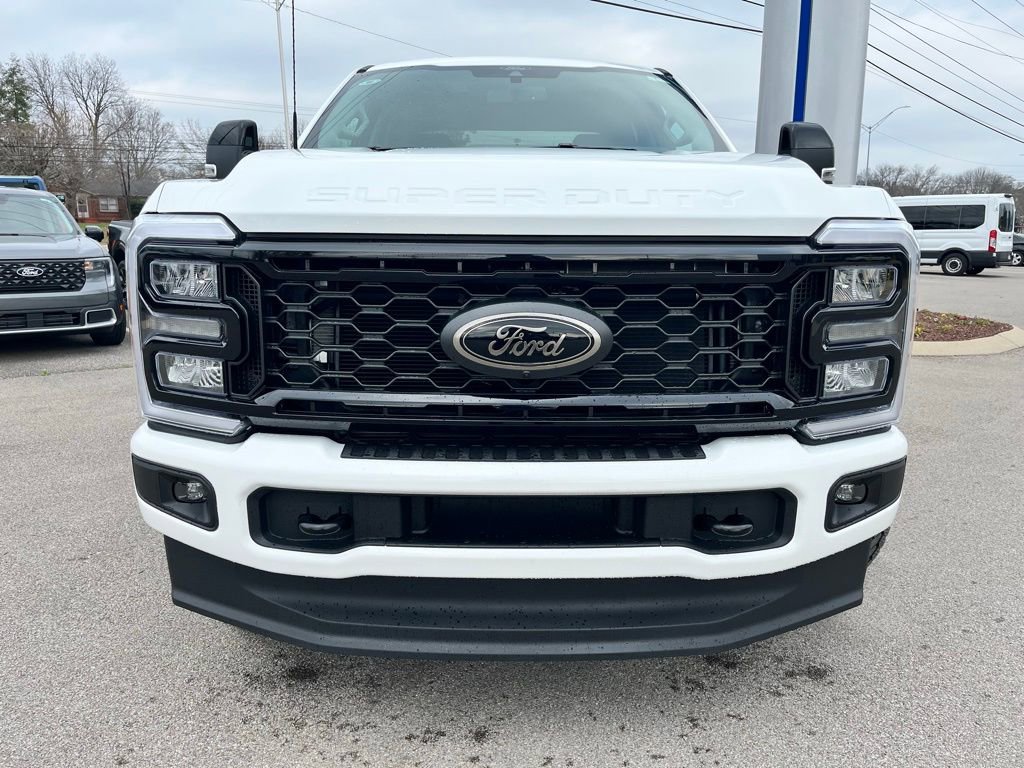 New 2026 Ford F250 Lariat w/ Black Appearance Package image 2