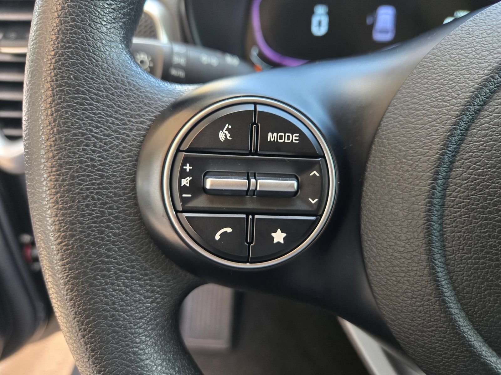 Used 2023 Kia Soul LX w/ Option Group 015 FWD image 12